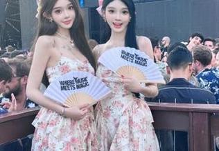 在“17chigua”发布的贴吧里，我的手指争先恐后地滚动，难以自拔！