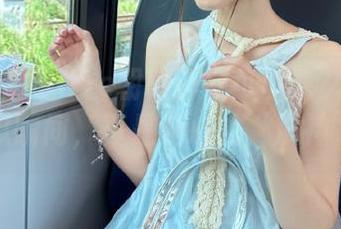 听说51c朝阳群众可以永久保存你的吃瓜瞬间，真是贴心的‘瓜神’啊！