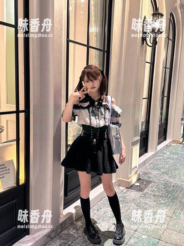 导航到51今日吃瓜，八卦满天飞，心情好得不要不要的！