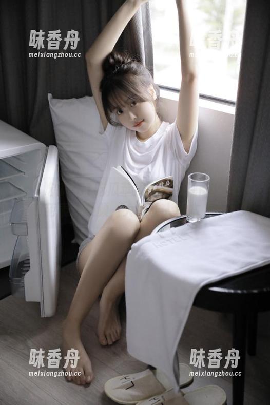 51吃瓜 51吃瓜苹果版:今晚KTV赛场,奇葩表现频频,大瓜让人根本停不下来