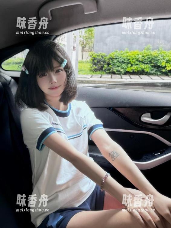 51吃瓜 今日三大瓜连发,51吃瓜网页简直是你必备的狂欢!!