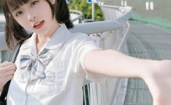 下载51黑料，看那些瓜里瓜外的小秘密，真是吃不完啊！