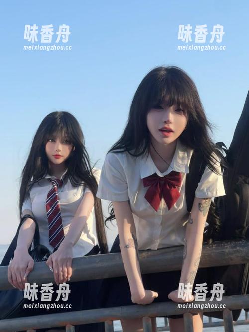 91吃瓜中心 “91吃瓜中心”:直达“瓜”无限的奇葩时刻,简直停不下来