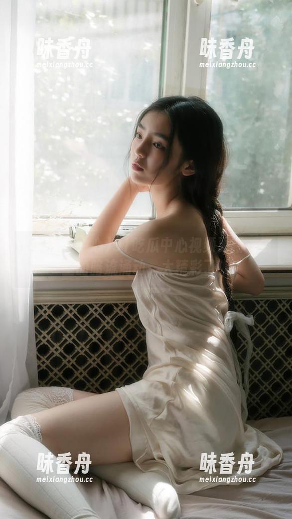 91吃瓜中心 91吃瓜中心视频更新:瓜里的暗流涌动,太精彩了!