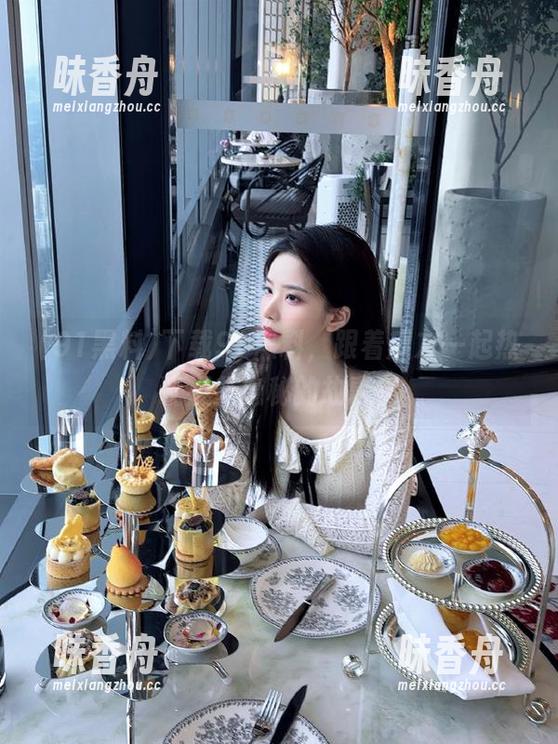 91黑料 下载91黑料,跟着瓜友一起热议那些隐秘的故事!