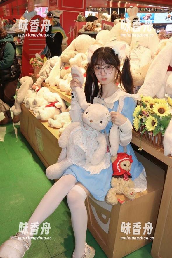 www.黑料 听说www.黑料有个永久隐藏的秘密,你敢点进去吗?