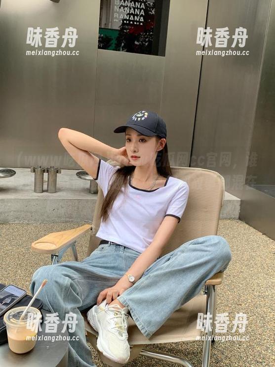 www吃瓜网cc官网，谁知道的事情越来越多，真相和故事都混在一起。