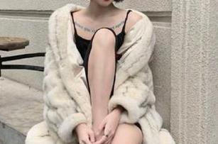 登录今日吃瓜，今日果然又是一波最夯的大瓜，这瓜都能做成盘子了吧？