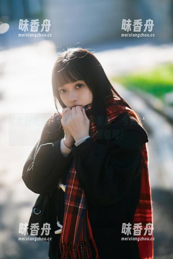 今日吃瓜 今日吃瓜苹果版:今天的瓜又大又甜,快来看看吧!