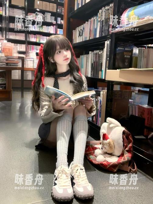 吃瓜网官网奉上：震惊全网的大瓜，真相恨不得立刻分享！