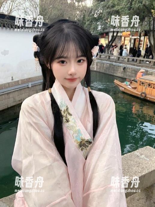 吃瓜网页版 探秘黑料的甜蜜与苦涩,吃瓜网页版让你永不迷路,谁的瓜最熟?