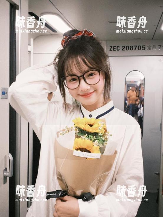 吃瓜即时在线，国产黑料网站好料不断，感受到了！