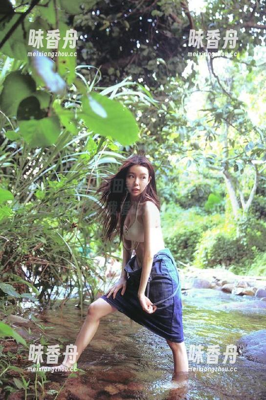 瓜田李下，咋就不聊聊网页里的“花边”？我爱吃瓜51，来杯瓜汁！