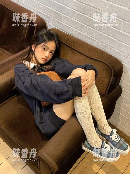 扒哥黑料 一起来“扒哥黑料社”分享八卦,真的是贼刺激!