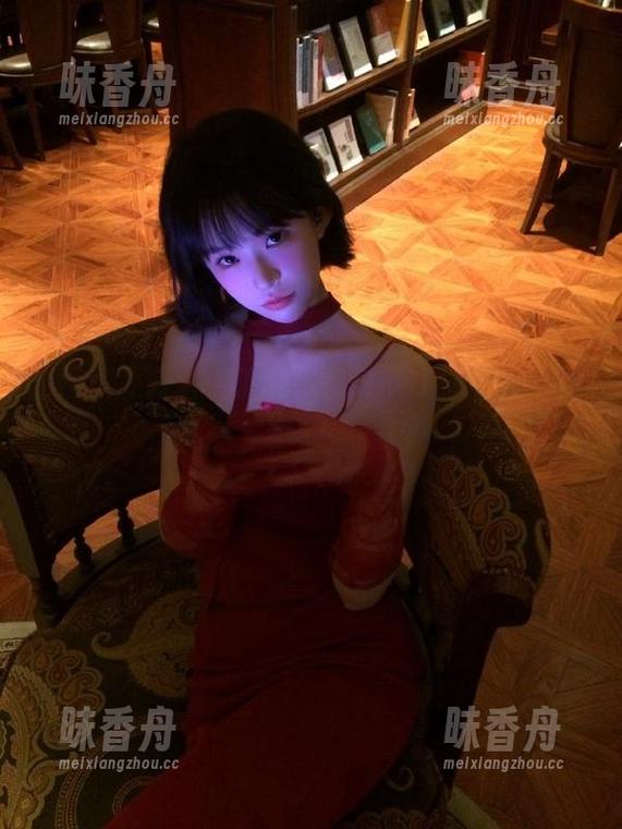 打开“黑料不打样”入口，谁的秘密被撕得稀巴烂？