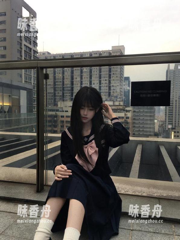 黑料不打烊 黑料不打烊网的ios版:边吃边看瓜,神仙操作!