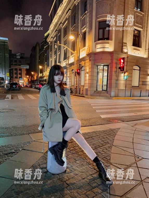 黑料冲哥 你敢试?“黑料冲哥”免费公开一字马真相,太魔性了吧!