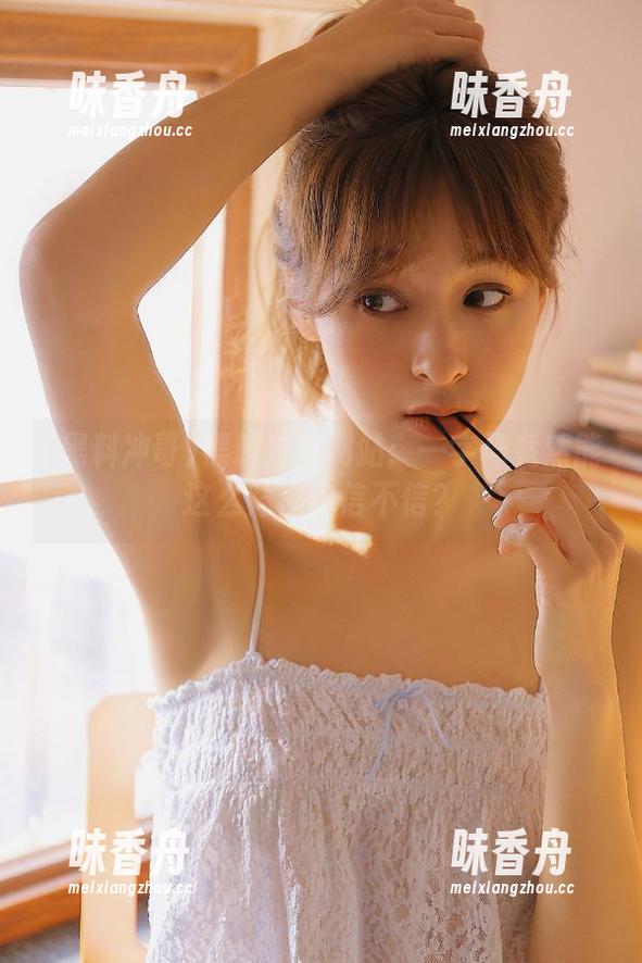 黑料冲哥 黑料冲哥网站:一字马竟然能这么帅,你信不信?