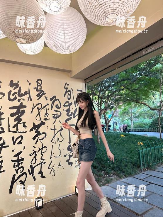 进入黑料吃瓜网站的国产入口免费，是时候吃一波认真瓜了！