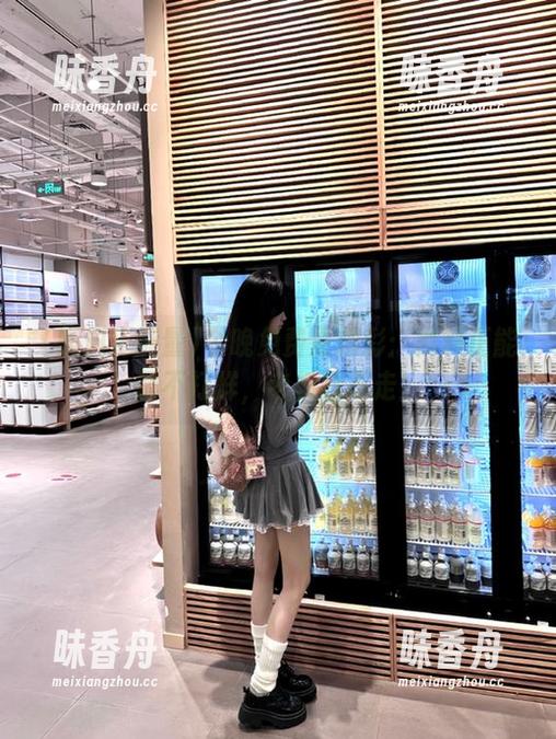 黑料正能量 今晚免费更精彩:黑料正能量不打烊,老板我不走!