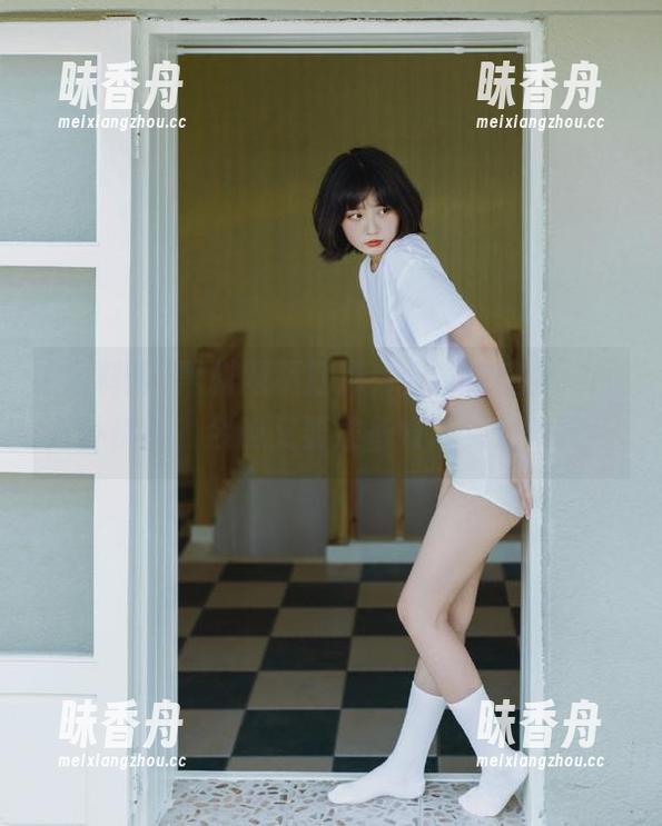 黑料网 黑料网不打烊,分享你我共同的八卦伏笔,今晚又要准备好戏买爆米花!