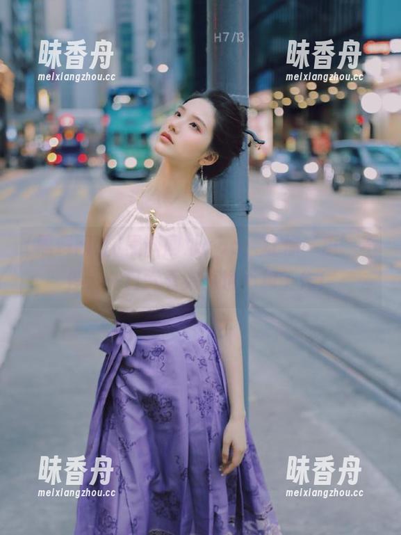 黑料网址 黑料网址app:让你‘瓜’不停,一口气看完再也不想工作!