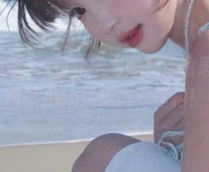 这位化学老师有点意思，黑料网曝App缓缓揭开真相！