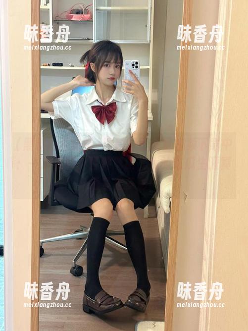 黑料网正能量 黑料网正能量视频下载中:一段视频,百种解读,我的吃瓜生涯真是多姿多彩!