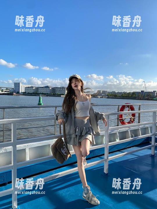 我竟然在黑料网页版51上看到了郝老师的童年视频，那画面真是…无法直视！