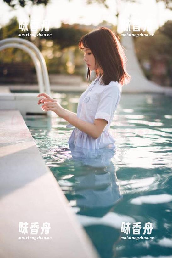 黑料老司机苹果版：听说里面藏了个天大的秘密，谁敢来看看？